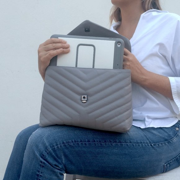 Genuine leather shoulder bag with chain strap - Picture 5 of 6